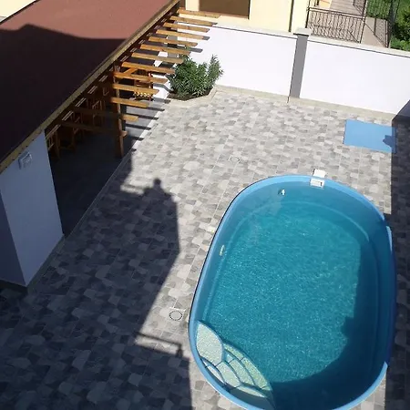 Petkovi Hotel na wodzie 2*